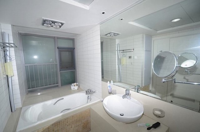 Bathroom-Master Bathroom