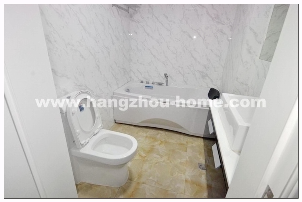 Bathrooms-Master Bathroom