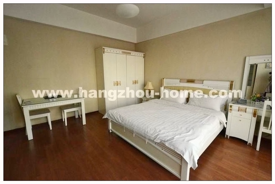 Bedrooms-Master Bedroom