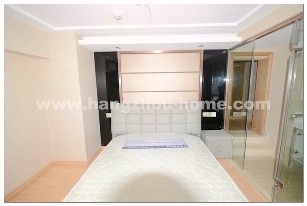 Bedrooms-Master Bedroom
