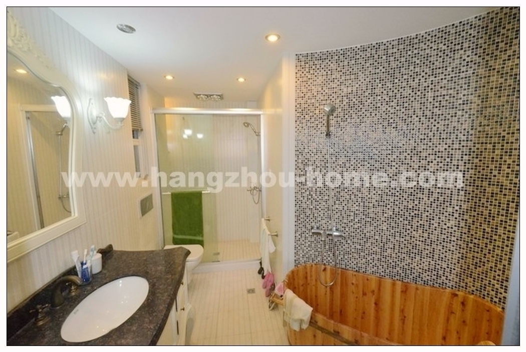 Bathrooms-Master Bathroom