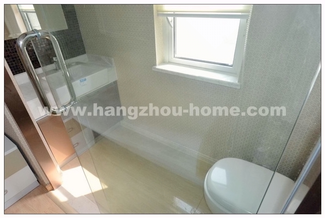 Bathrooms-2nd Bathroom
