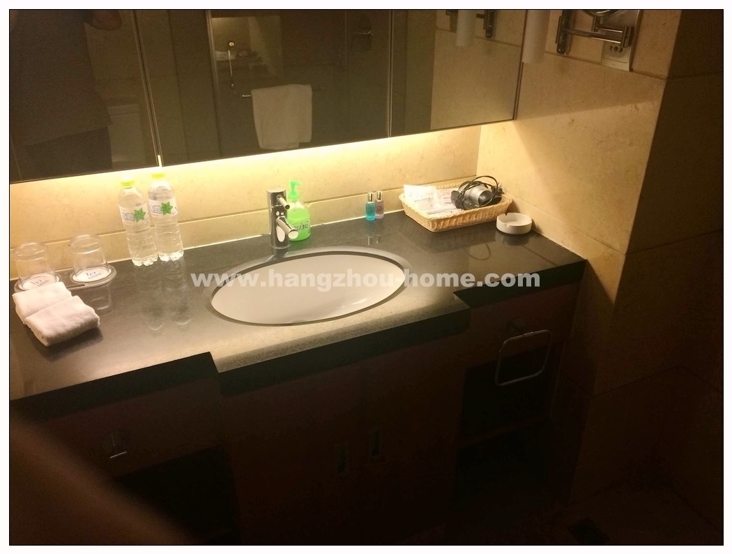 Bathrooms-Master Bathroom