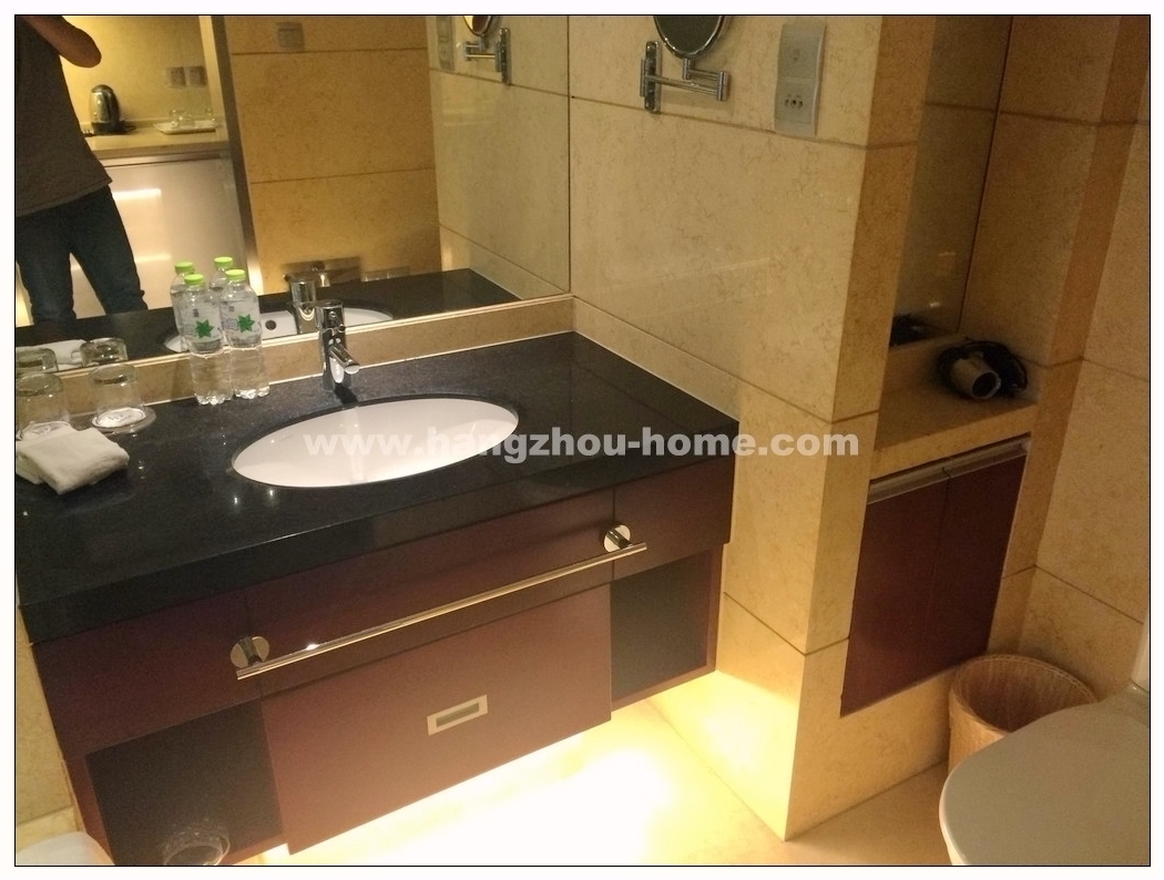 Bathrooms-Master Bathroom