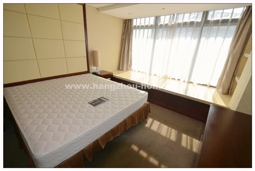 Bedrooms-Master Bedroom