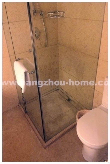 Bathrooms-Master Bathroom