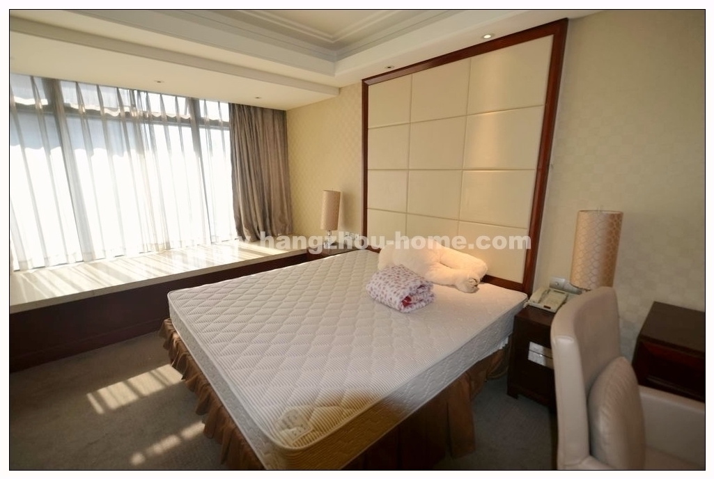 Bedrooms-Master Bedroom