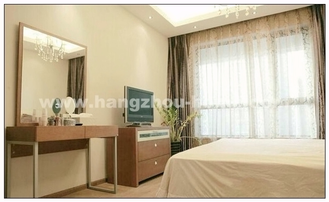 Bedrooms-Master Bedroom