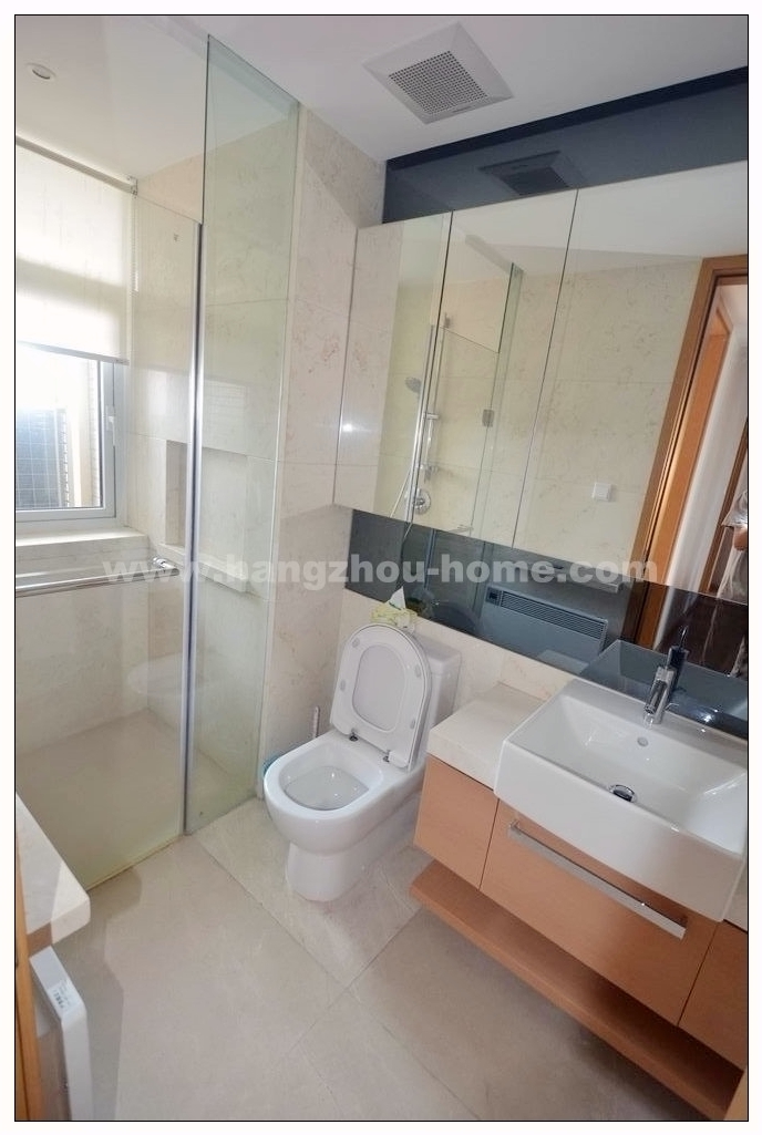 Bathrooms-Master Bathroom