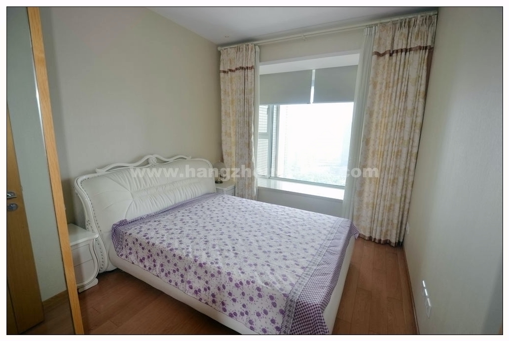 Bedrooms-Master Bedroom