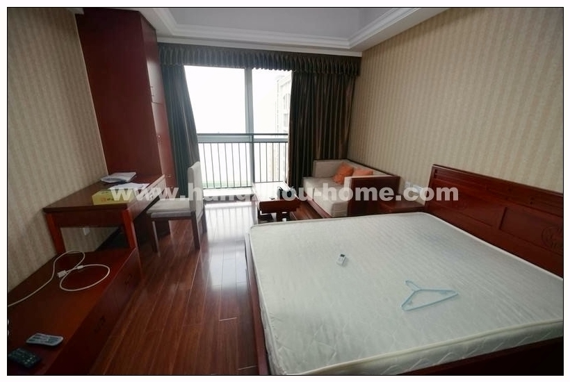 Bedrooms-Master Bedroom