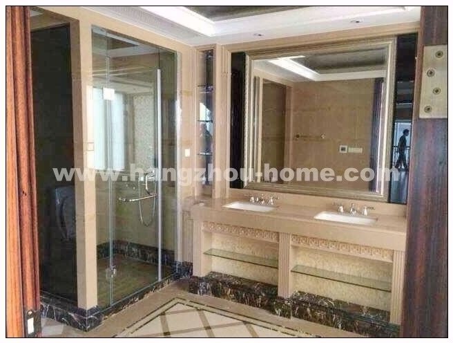 Bathrooms-Master Bathroom