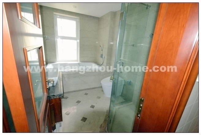 Bathrooms-Master Bathroom