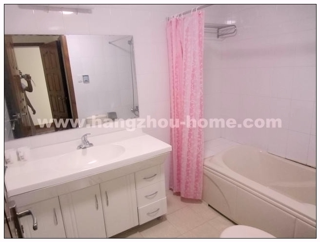 Bathrooms-Master Bathroom