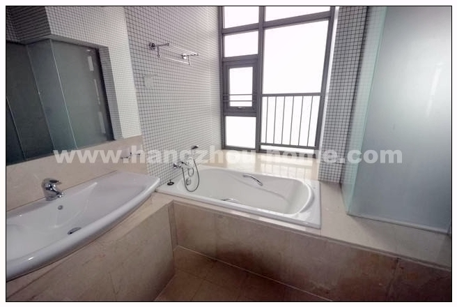 Bathrooms-Master Bathroom