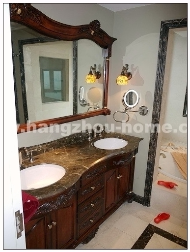 Bathrooms-Master Bathroom