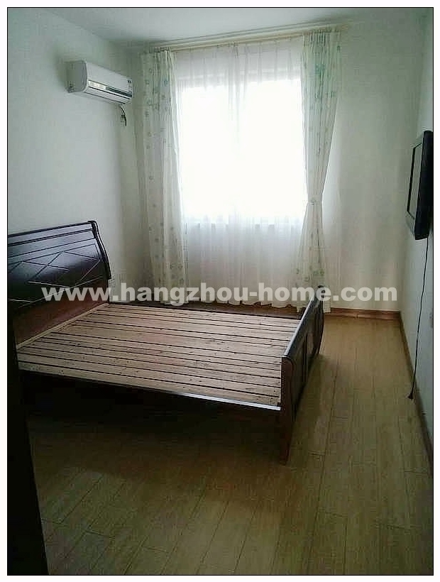Bedrooms-Master Bedroom
