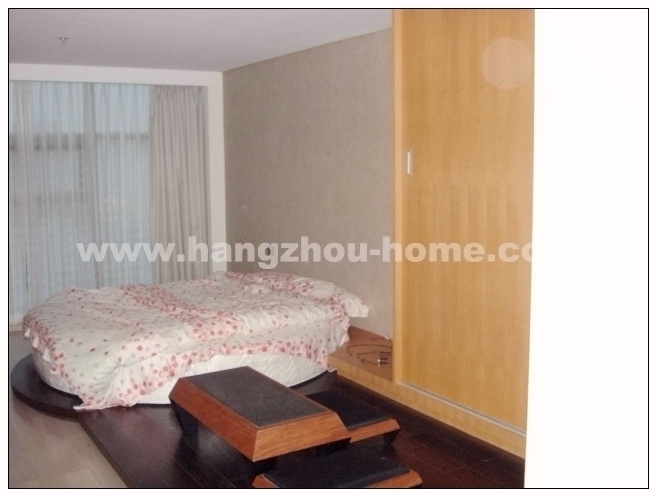 Bedrooms-Master Bedroom