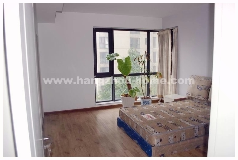 Bedrooms-Master Bedroom