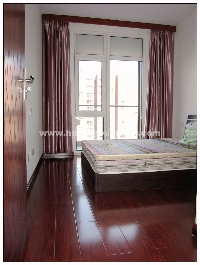Bedrooms-Master Bedroom