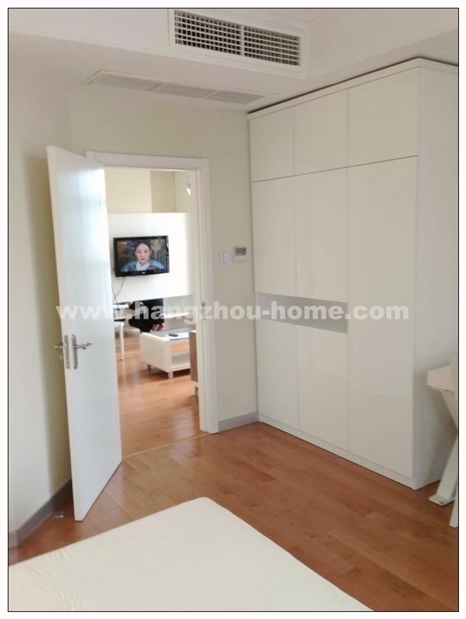 Bedrooms-Master Bedroom