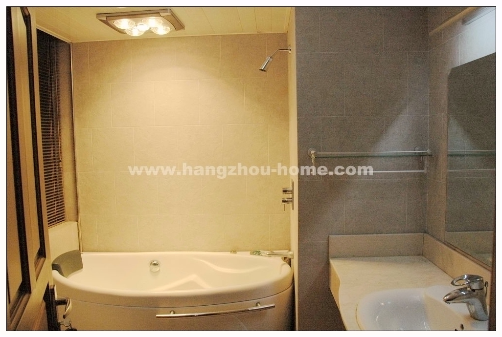 Bathrooms-Master Bathroom
