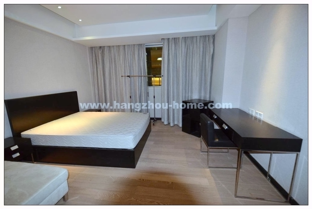 Bedrooms-Master Bedroom