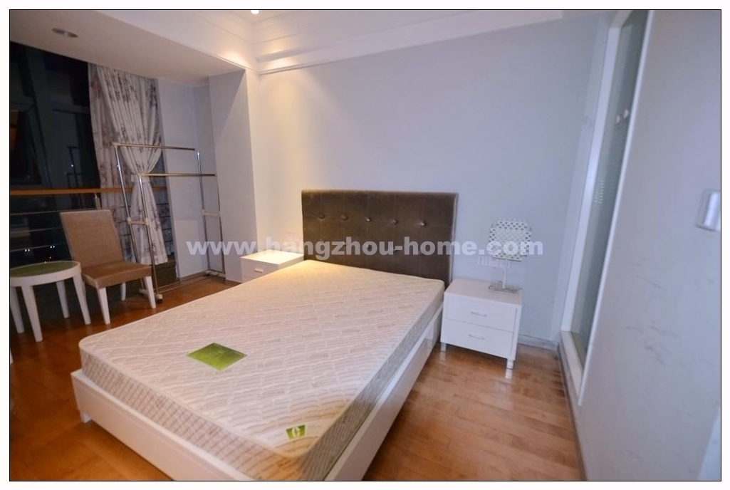 Bedrooms-Master Bedroom