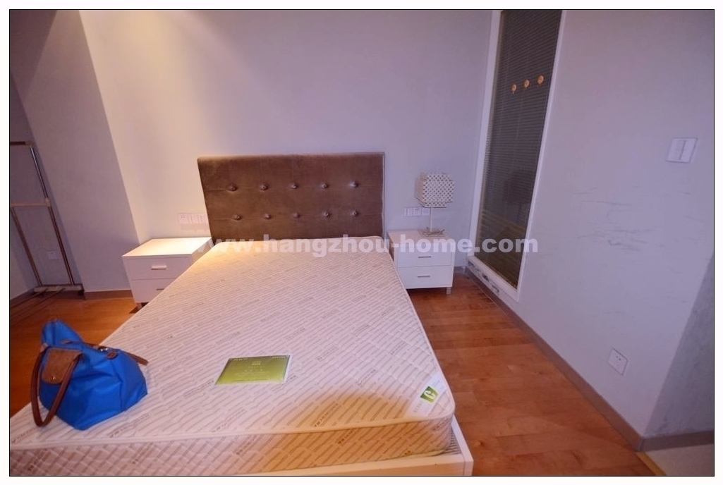 Bedrooms-Master Bedroom