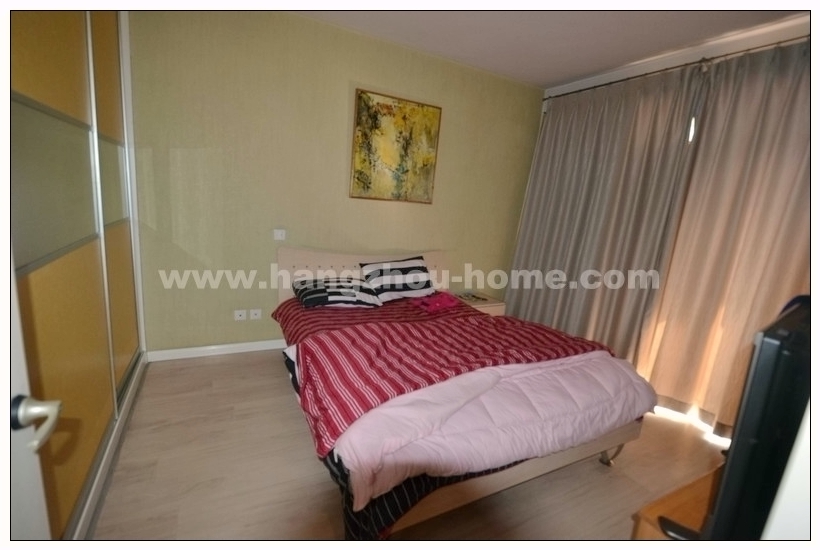 Bedrooms-Master Bedroom