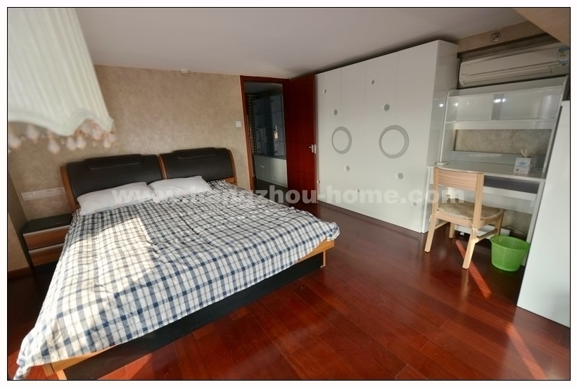 Bedrooms-Master Bedroom
