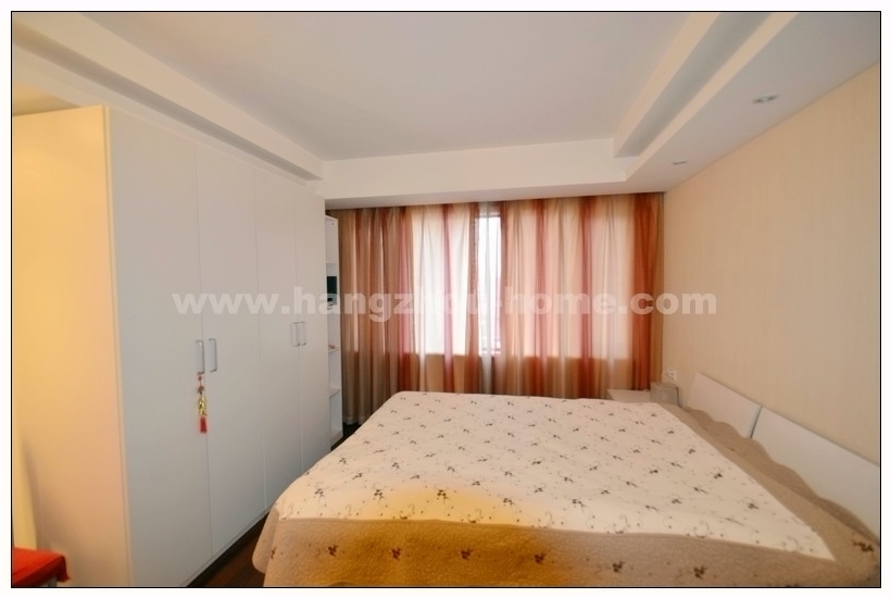 Bedrooms-Master Bedroom