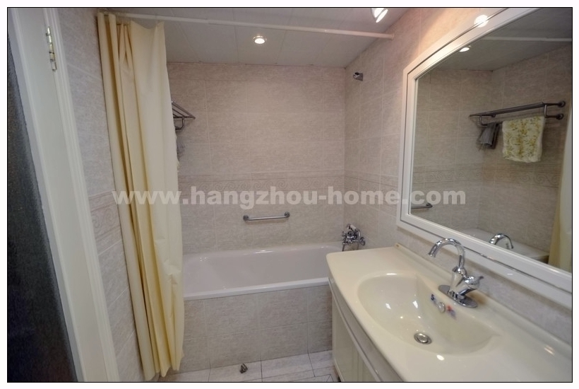 Bathrooms-Master Bathroom