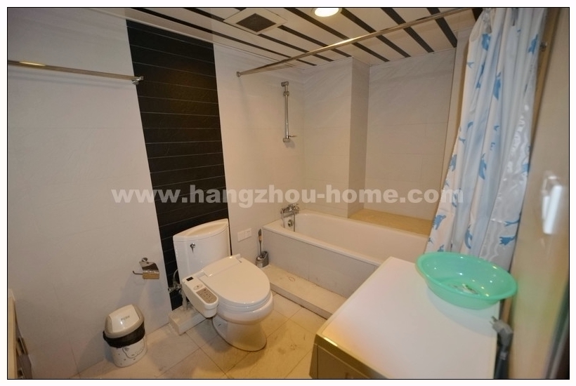 Bathrooms-Master Bathroom