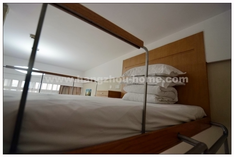 Bedrooms-Master Bedroom