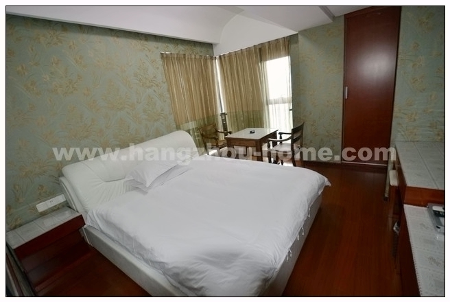 Bedrooms-Master Bedroom