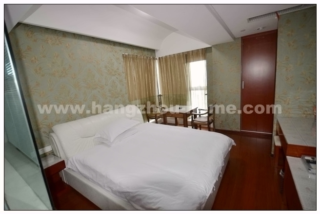 Bedrooms-Master Bedroom