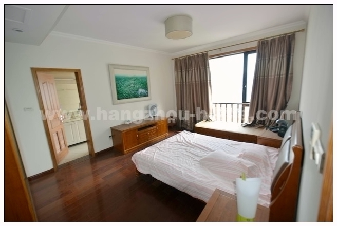 Bedrooms-Master Bedroom