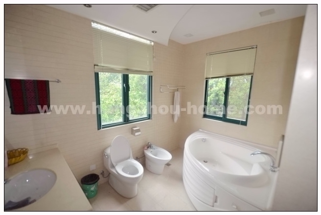 Bathrooms-Master Bathroom