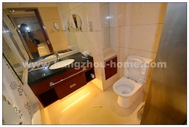 Bathrooms-Master Bathroom