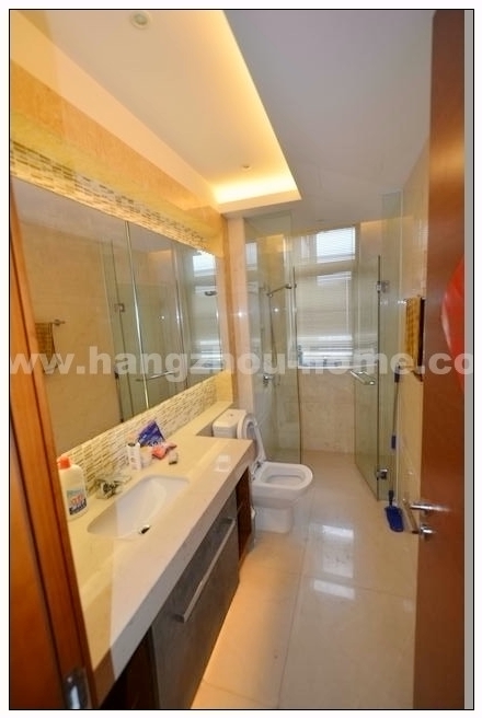 Bathrooms-Master Bathroom