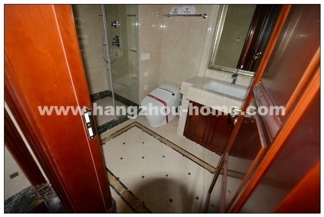 Bathrooms-Master Bathroom