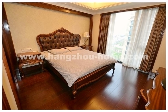 Bedrooms-Master Bedroom