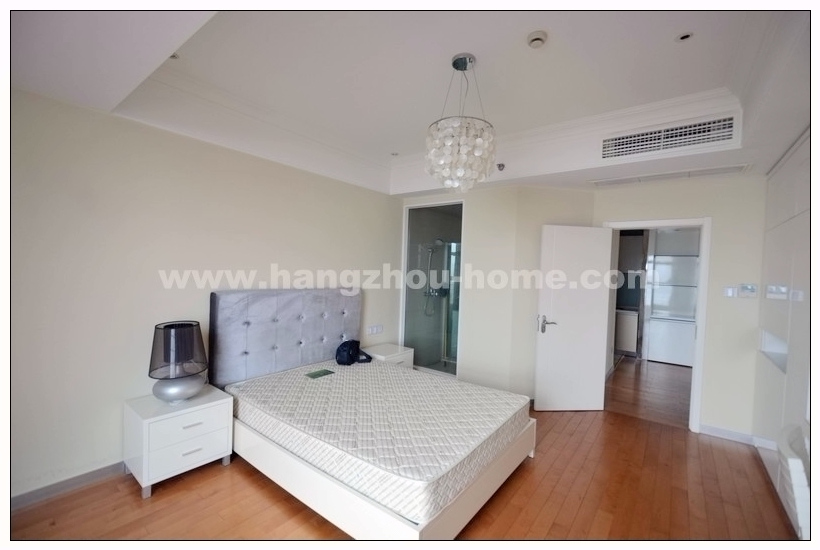 Bedrooms-Master Bedroom