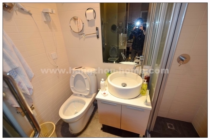 Bathrooms-Master Bathroom