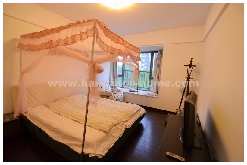 Bedrooms-Master Bedroom