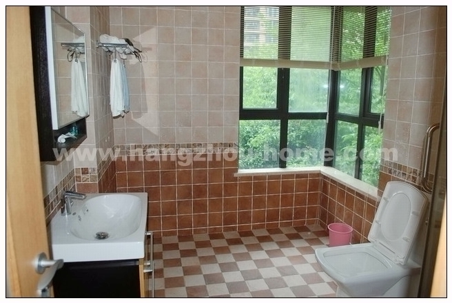 Bathrooms-2nd Bathroom