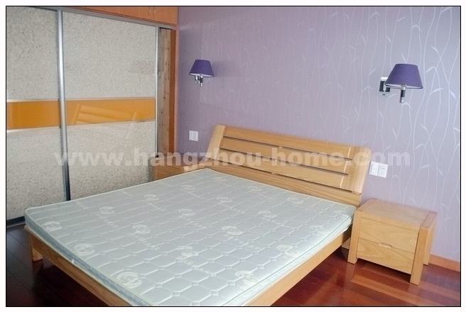 Bedrooms-Master Bedroom