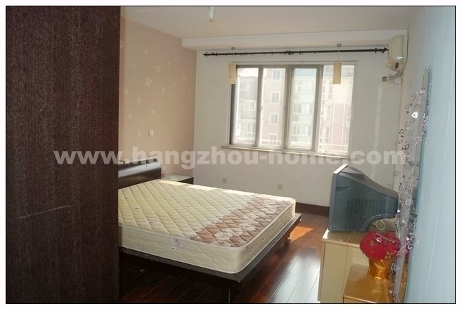Bedrooms-Master Bedroom