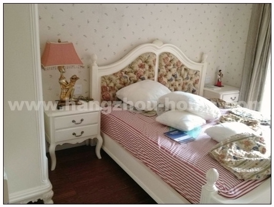 Bedrooms-Master Bedroom